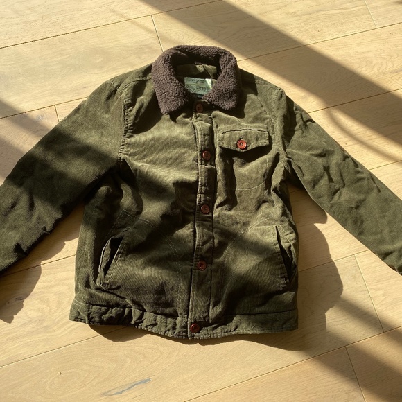 Never worn corduroy green jacket - Picture 1 of 2